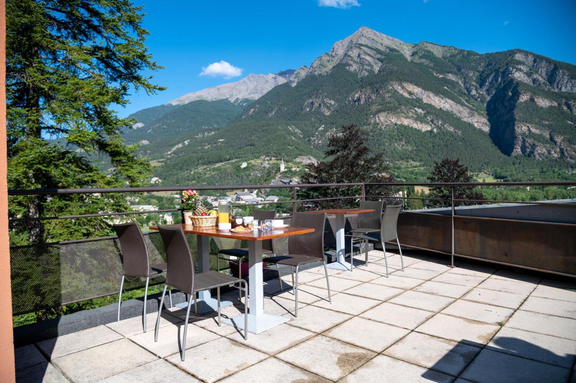 Residence Chateau Des Magnans By Nevesol Jausiers Buitenkant foto